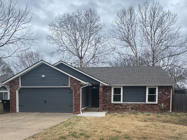 3809 S Poplar Avenue, Broken Arrow, OK 74011