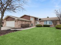 17807 Linden Drive, Tinley Park, IL 60487 primary photo