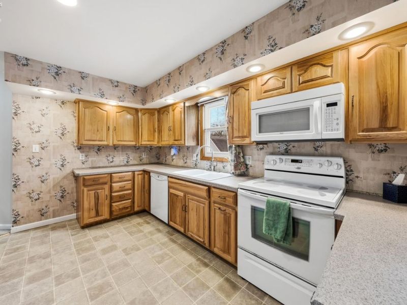 1720 Tiffin Road, Fremont, OH 43420 Photo 8