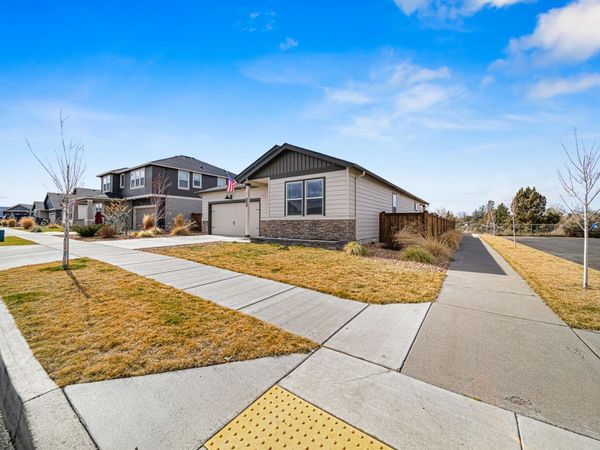 597 NE Union Loop, Prineville, OR 97754