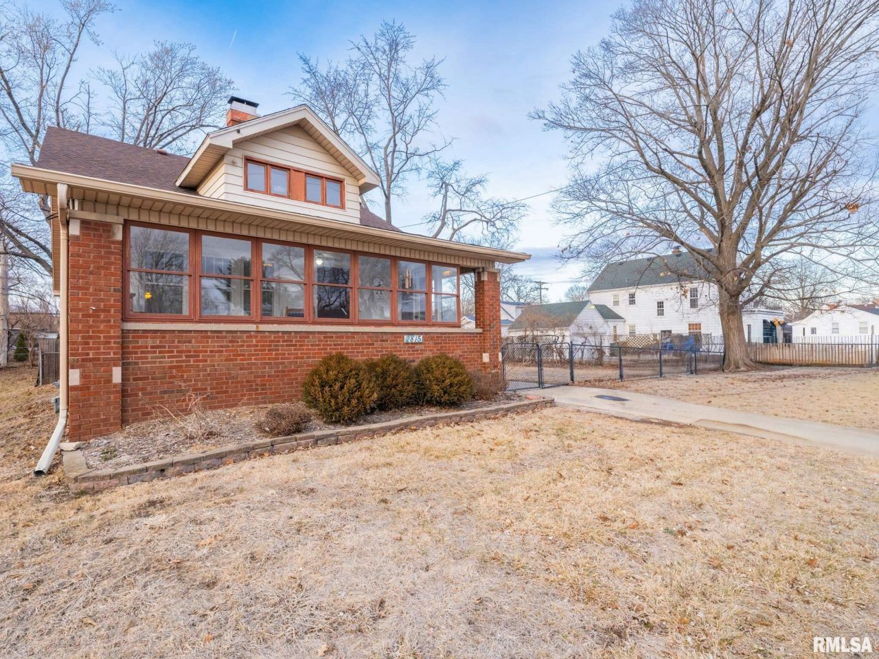 2815 W Rohmann Avenue, West Peoria, IL 61604 Main Photo