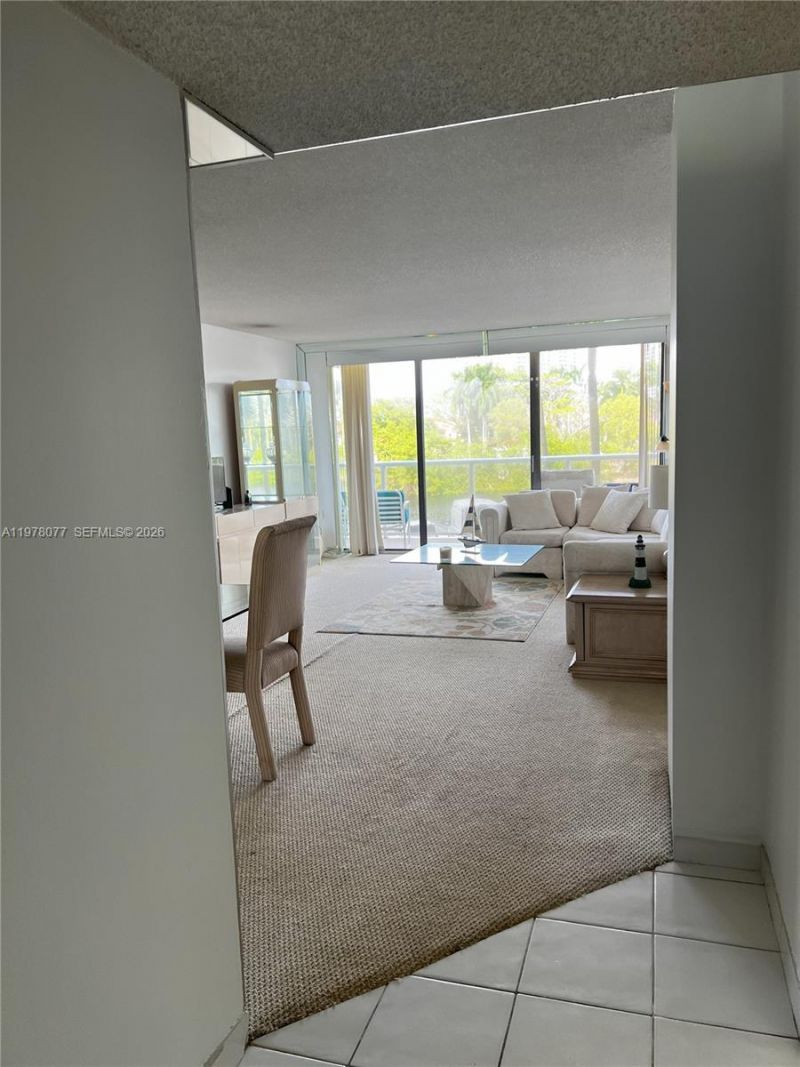 3701 N Country Club Dr , Unit 201, Aventura, FL 33180 Photo