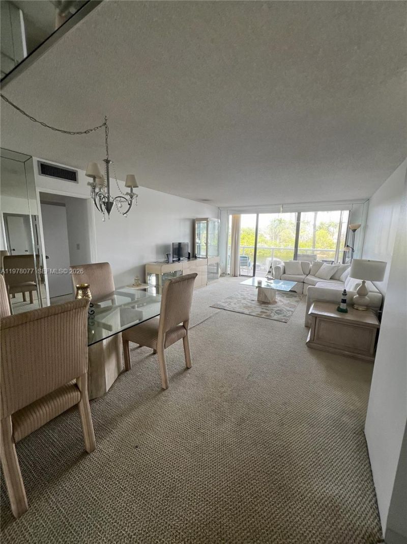 3701 N Country Club Dr , Unit 201, Aventura, FL 33180 Photo