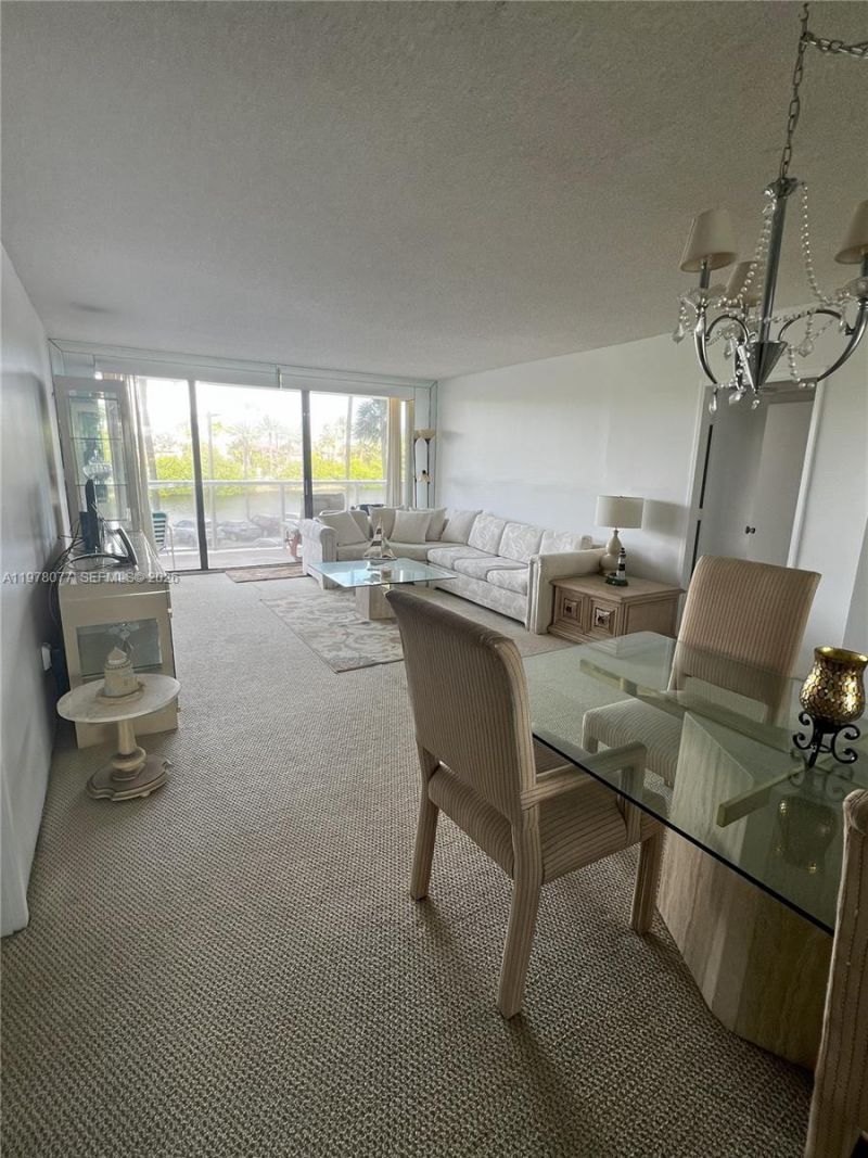 3701 N Country Club Dr , Unit 201, Aventura, FL 33180 Photo
