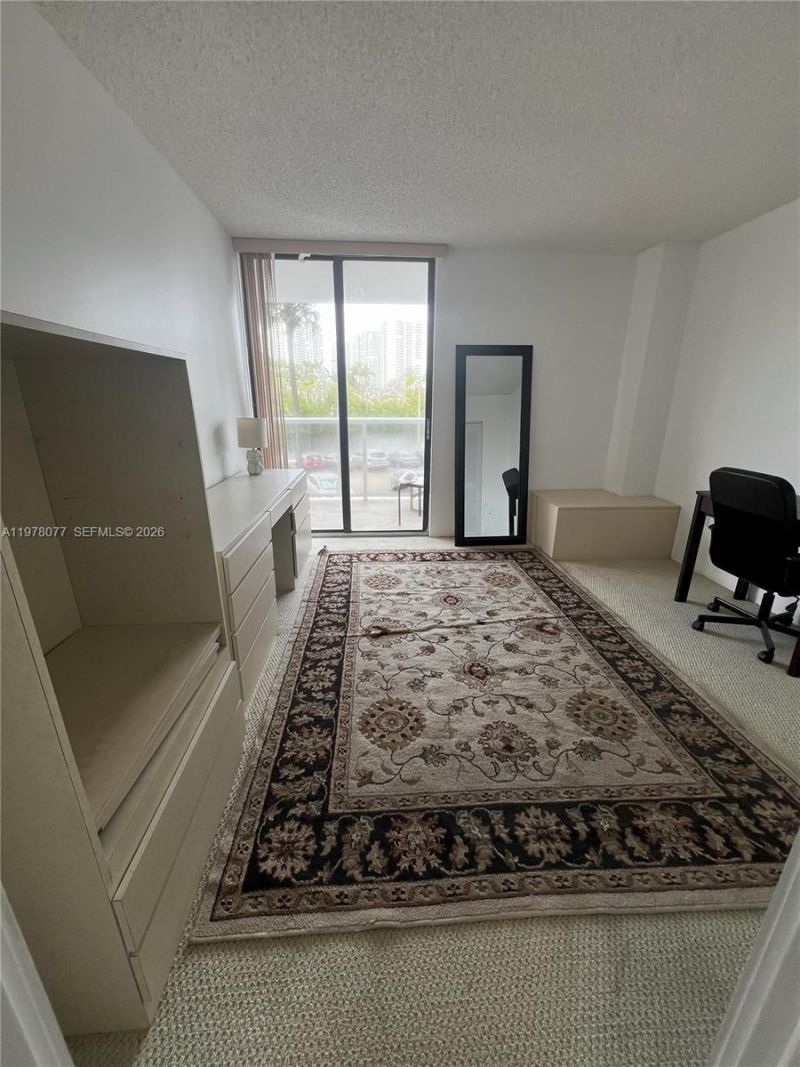 3701 N Country Club Dr , Unit 201, Aventura, FL 33180 Photo