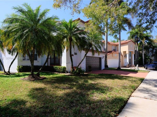 18438 NW 11th St, Pembroke Pines, FL 33029