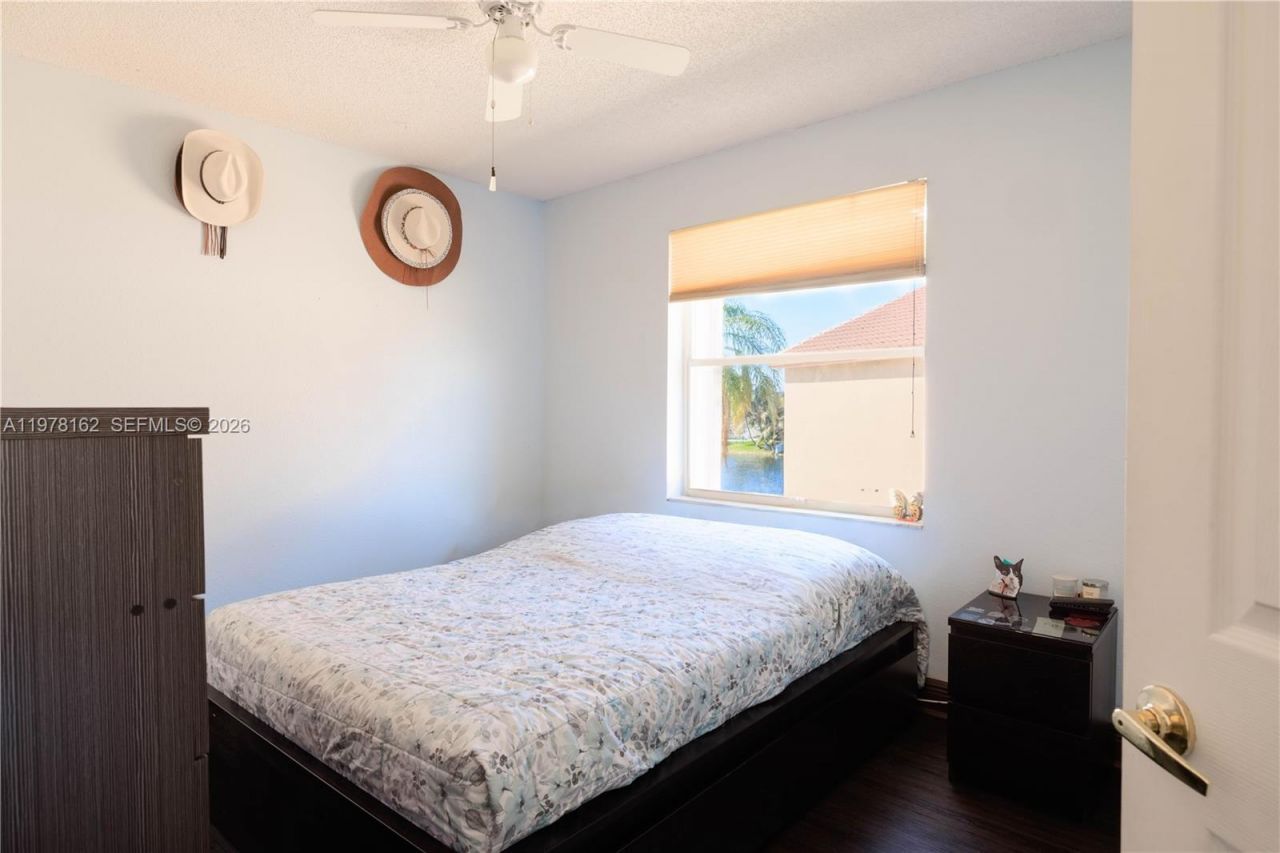 18438 NW 11th St, Pembroke Pines, FL 33029 Photo