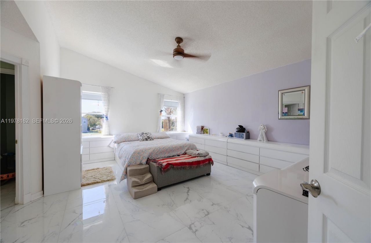 18438 NW 11th St, Pembroke Pines, FL 33029 Photo