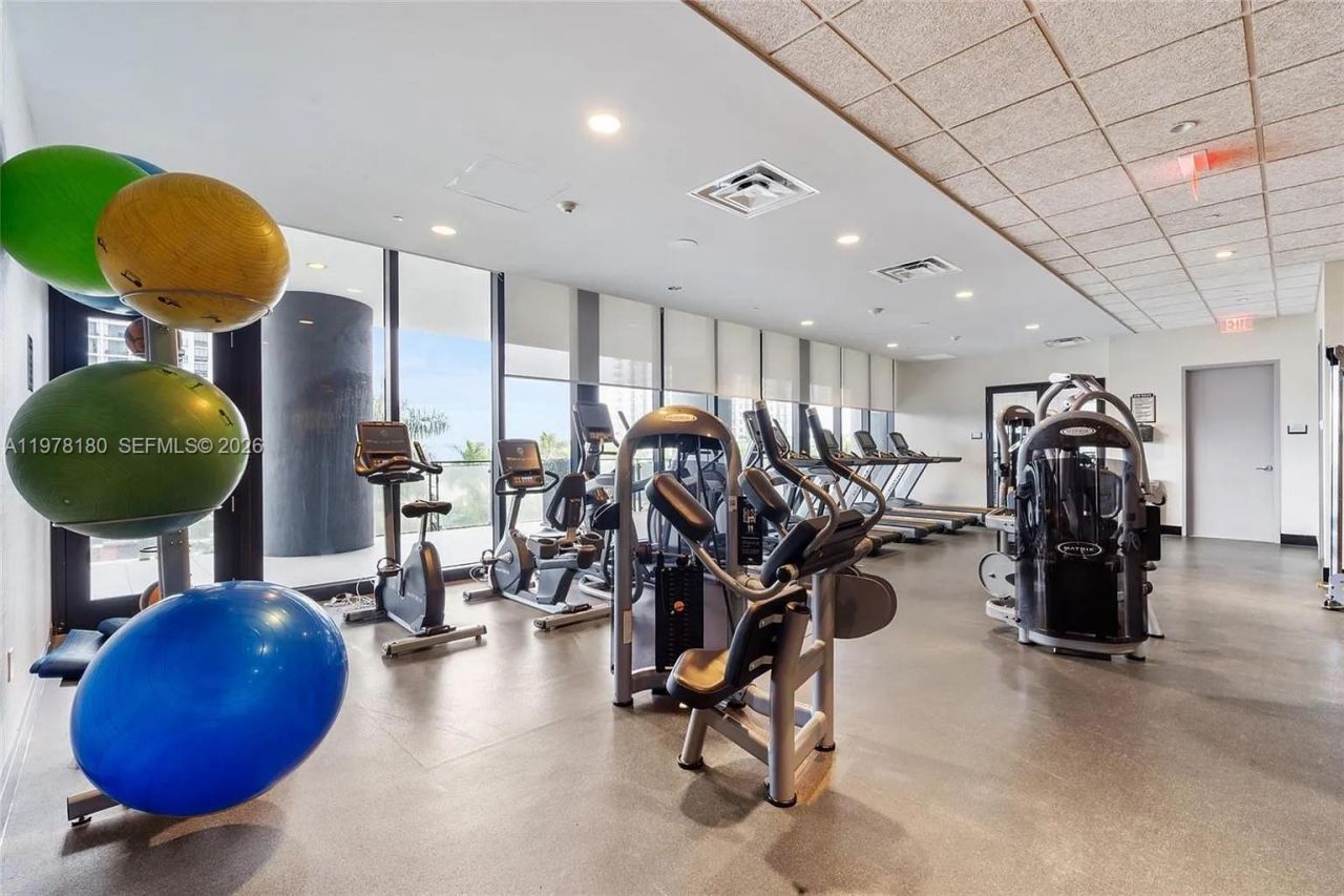 5300 Paseo Blvd , Unit 1807, Doral, FL 33166 Photo