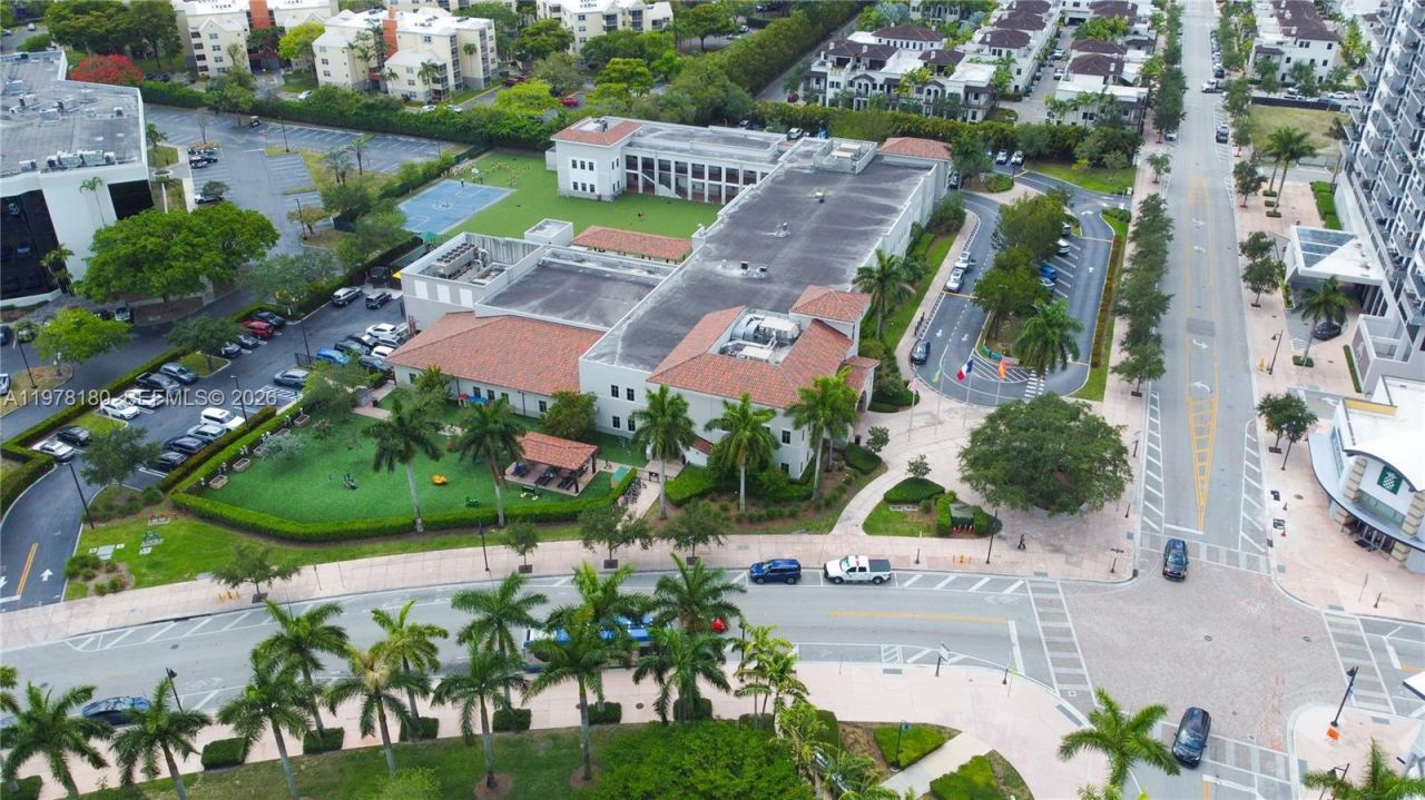 5300 Paseo Blvd , Unit 1807, Doral, FL 33166 Photo