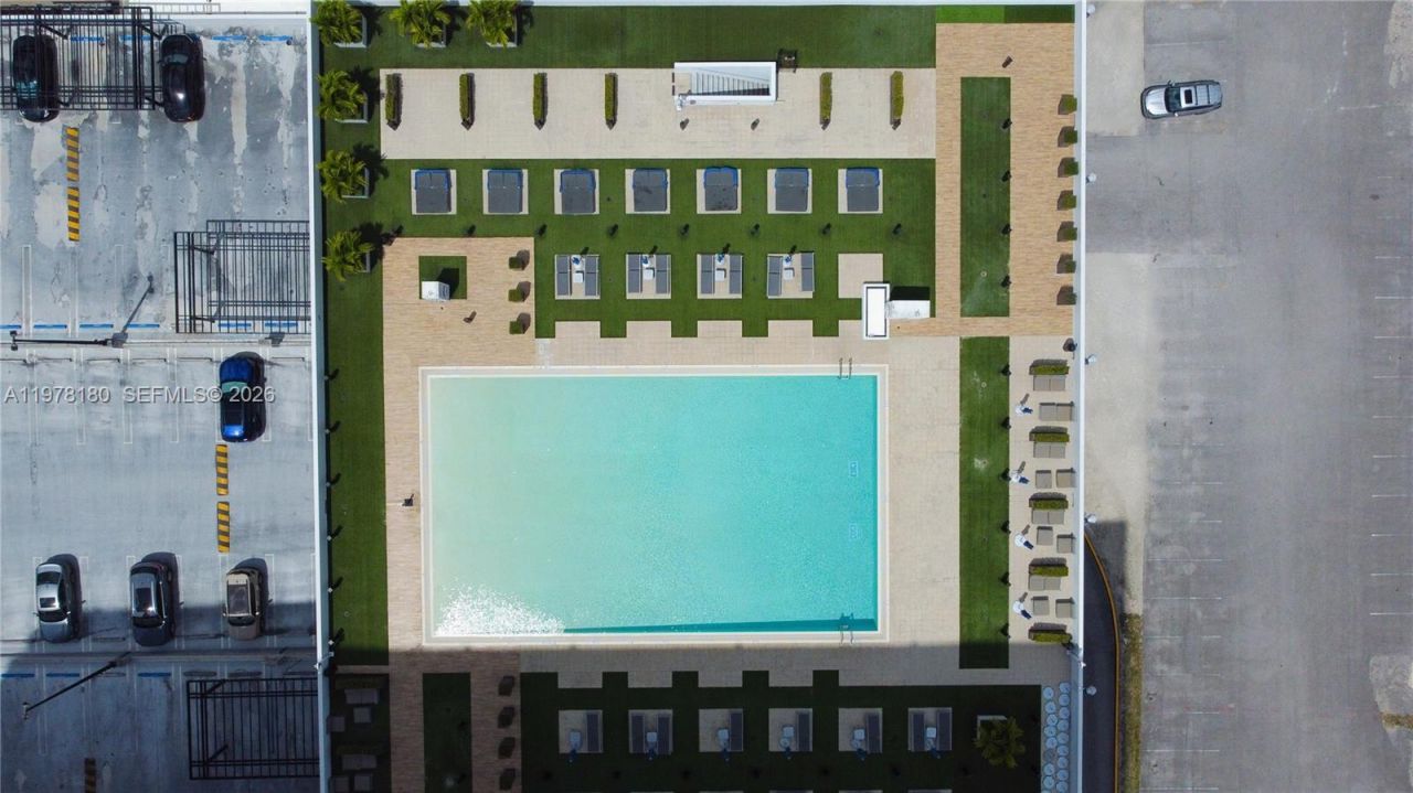 5300 Paseo Blvd , Unit 1807, Doral, FL 33166 Photo