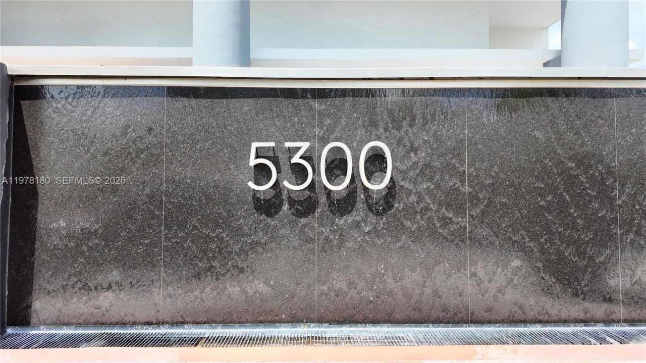 5300 Paseo Blvd , Unit 1807, Doral, FL 33166 Photo