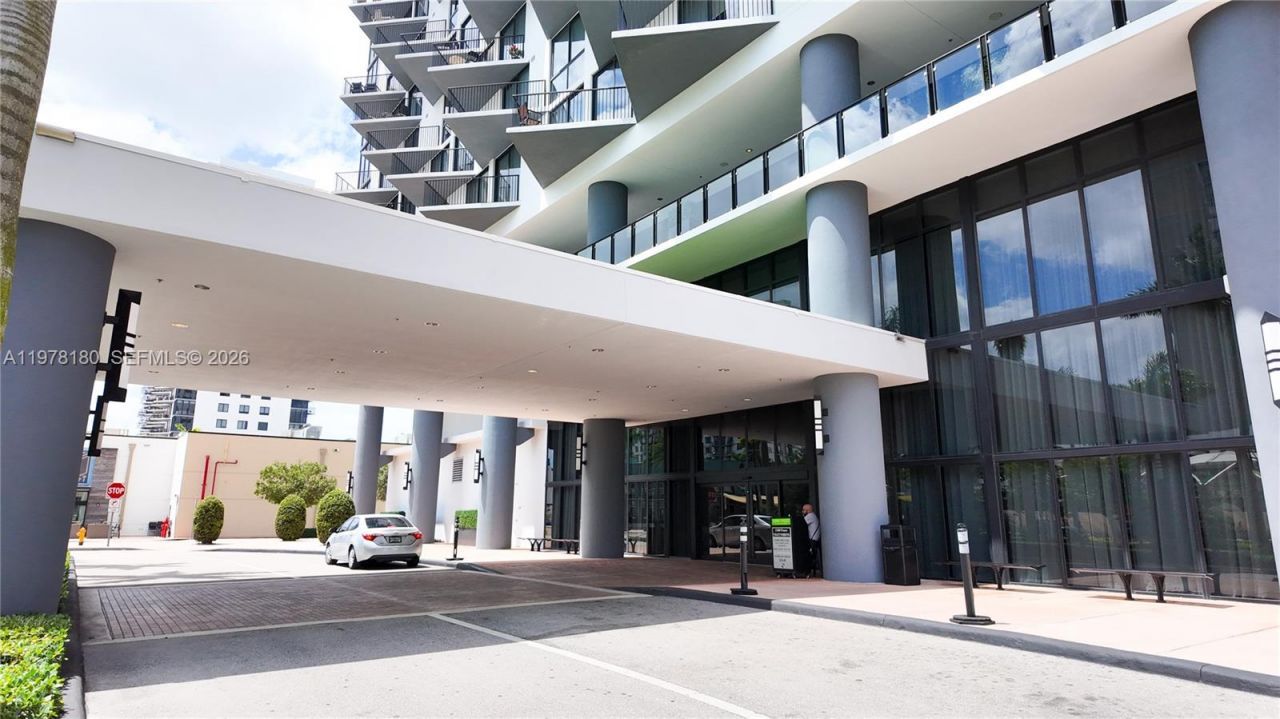 5300 Paseo Blvd , Unit 1807, Doral, FL 33166 Photo