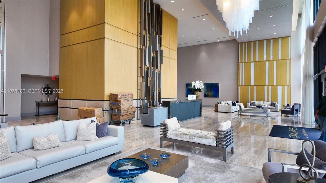 5300 Paseo Blvd , Unit 1807, Doral, FL 33166 Photo