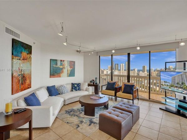 2000 Island Blvd , Unit 2802, Aventura, FL 33160