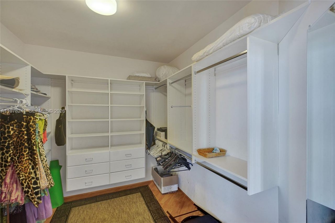 2000 Island Blvd , Unit 2802, Aventura, FL 33160 Photo