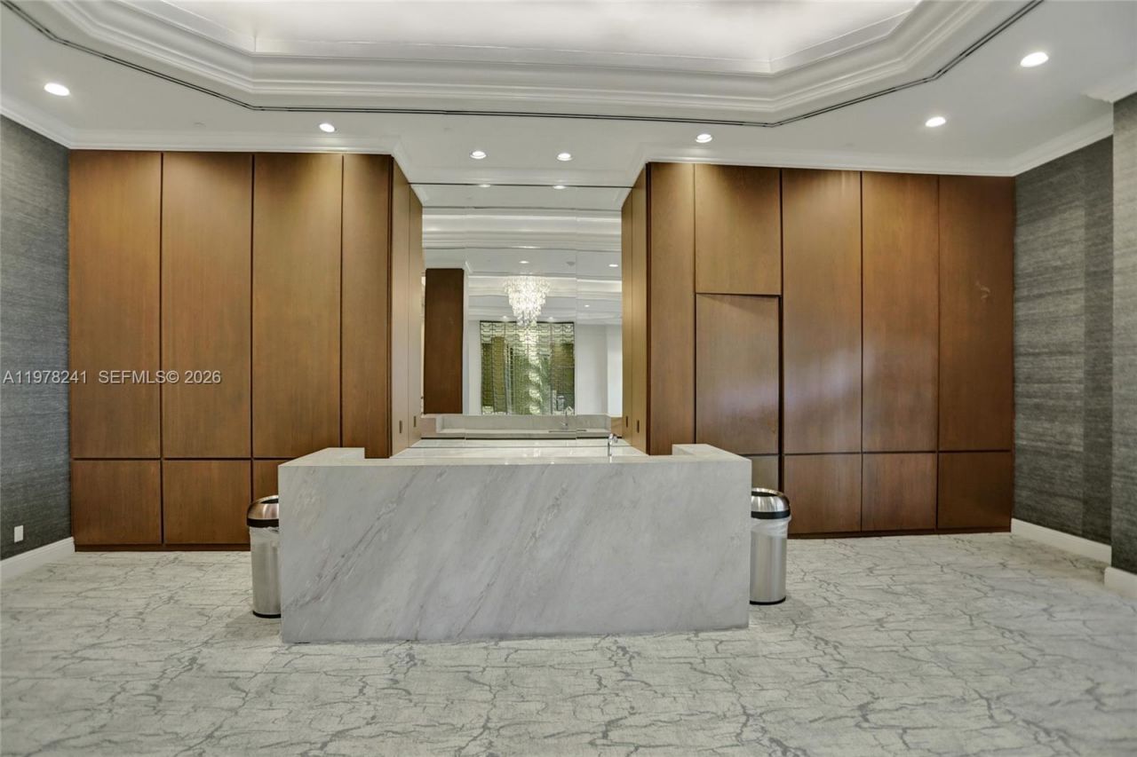 2000 Island Blvd , Unit 2802, Aventura, FL 33160 Photo