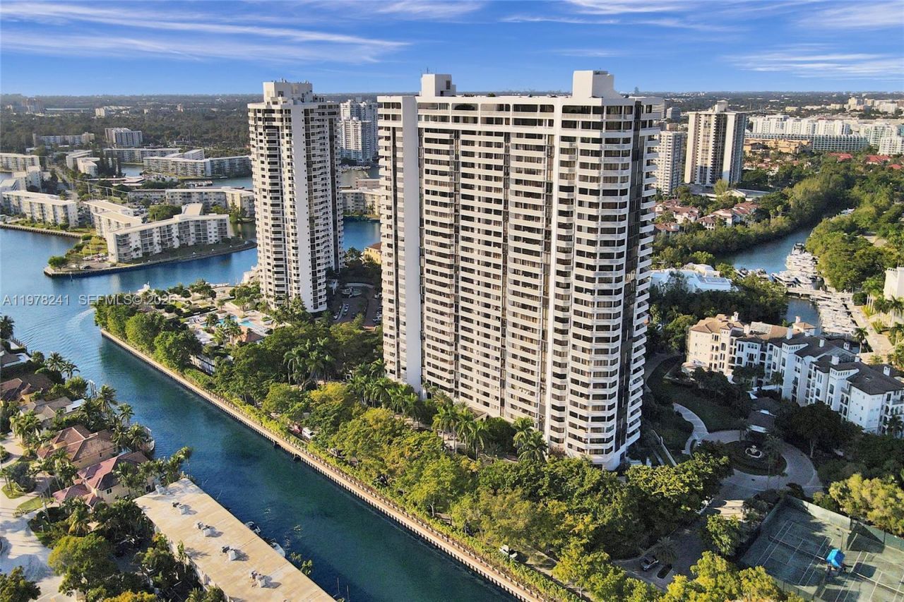 2000 Island Blvd , Unit 2802, Aventura, FL 33160 Photo