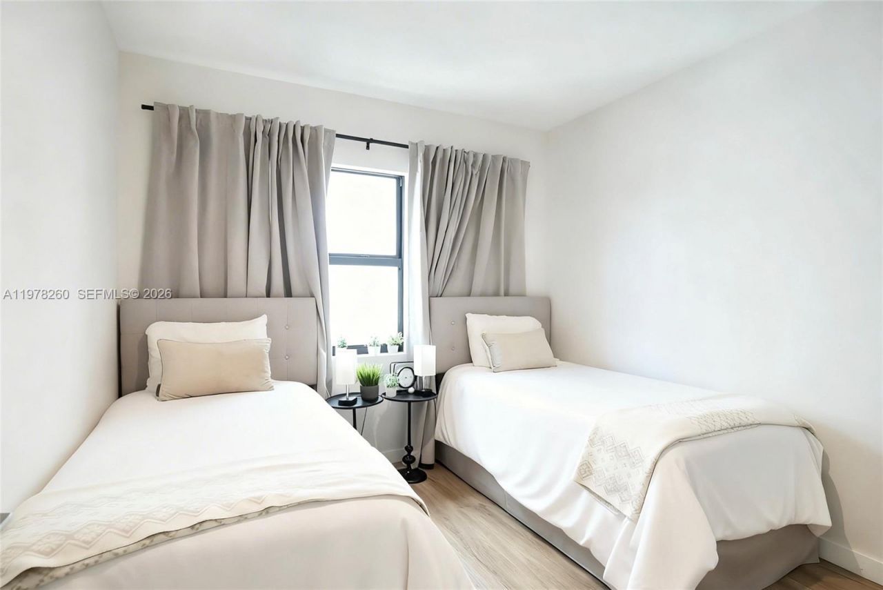 211 SE 4th St, Unit 3, Hallandale Beach, FL 33009 Photo