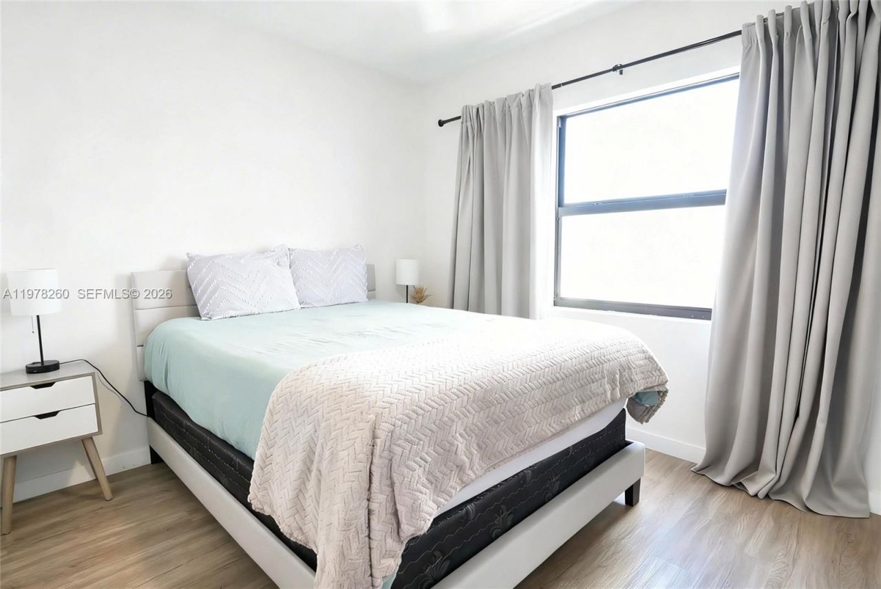 211 SE 4th St, Unit 3, Hallandale Beach, FL 33009 Photo
