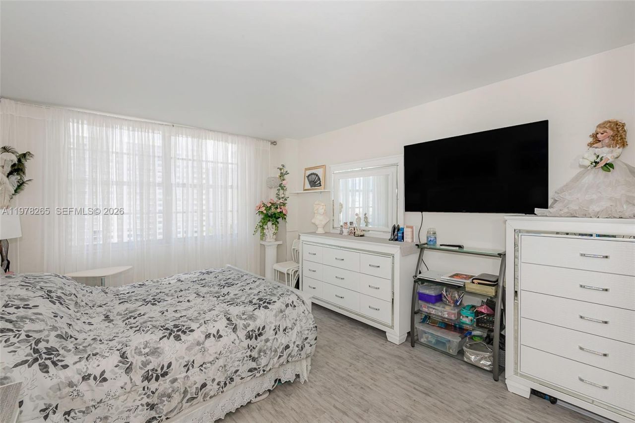 2801 NE 183rd St, Unit 1108W, Aventura, FL 33160 Photo