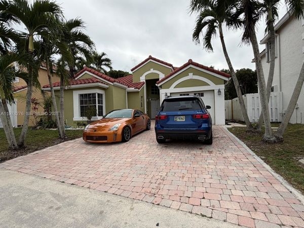 400 Somerset Way , Weston, FL 33326