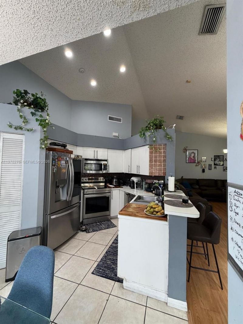 400 Somerset Way , Weston, FL 33326 Photo