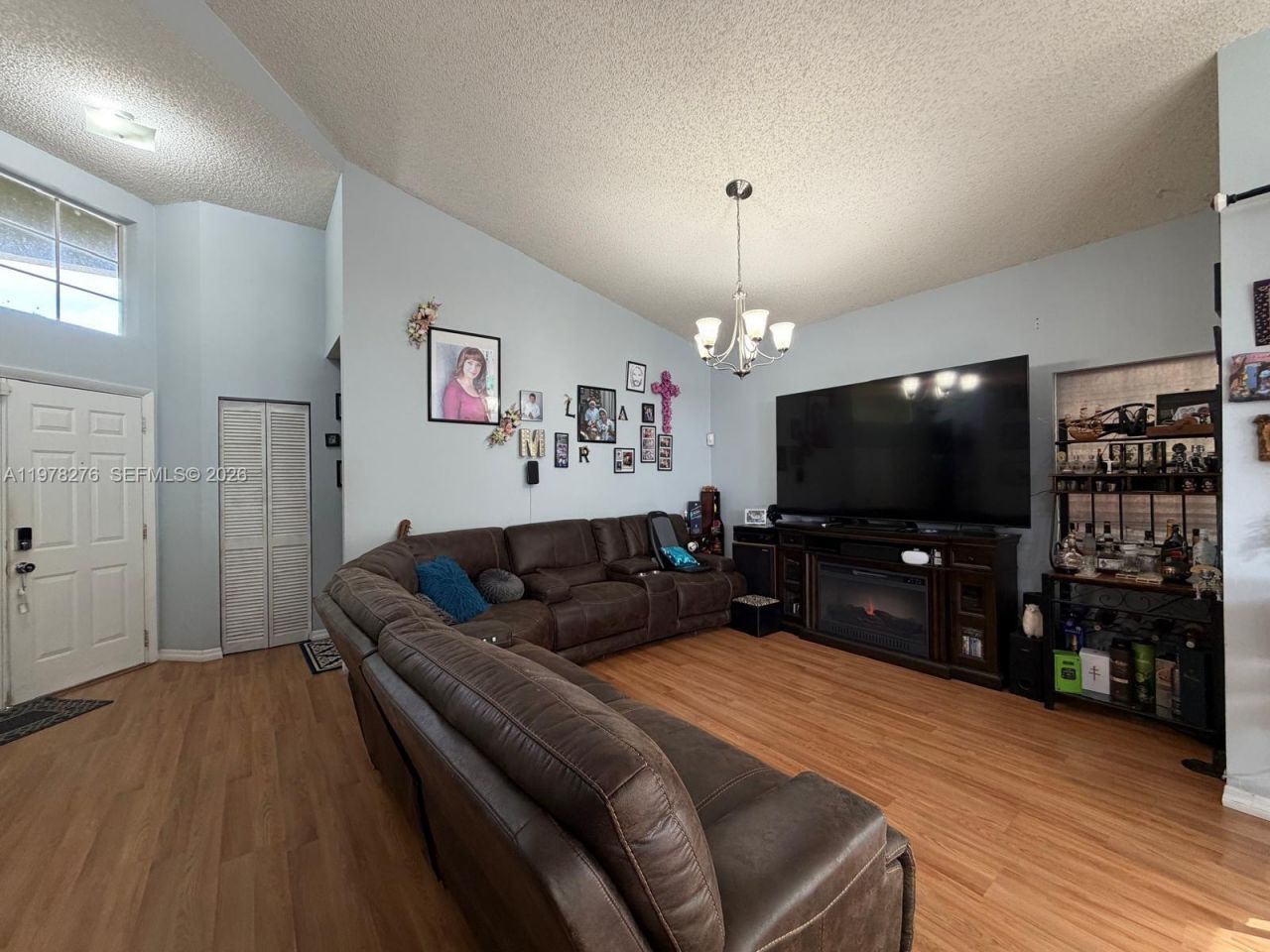 400 Somerset Way , Weston, FL 33326 Photo