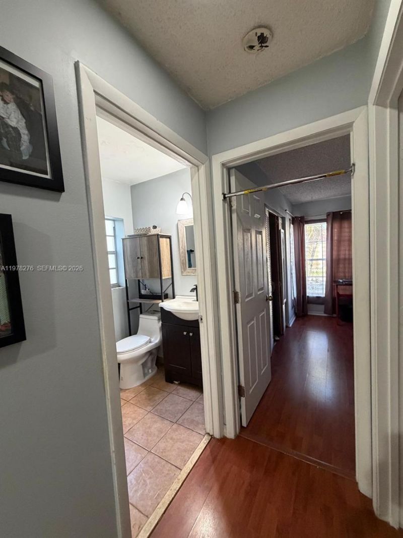 400 Somerset Way , Weston, FL 33326 Photo