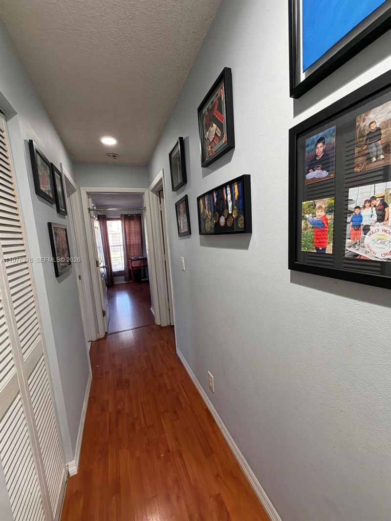 400 Somerset Way , Weston, FL 33326 Photo