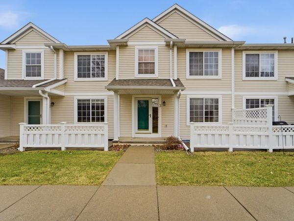 9205 Greenspire Drive, Unit 3, West Des Moines, IA 50266