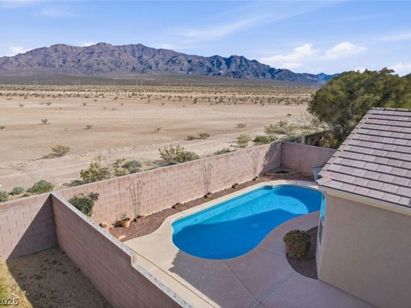 6824 Woodland Vase Court, Las Vegas, NV 89131