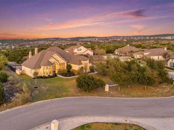 17632 Stratus CV, Dripping Springs, TX 78620