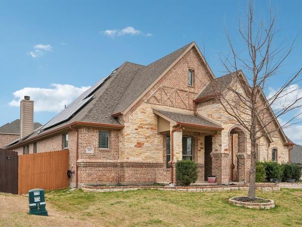 453 Lake Park Drive, Midlothian, TX 76065