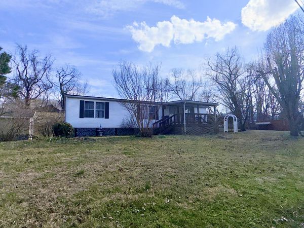 262 Lowe ST, Buchanan, VA 24066