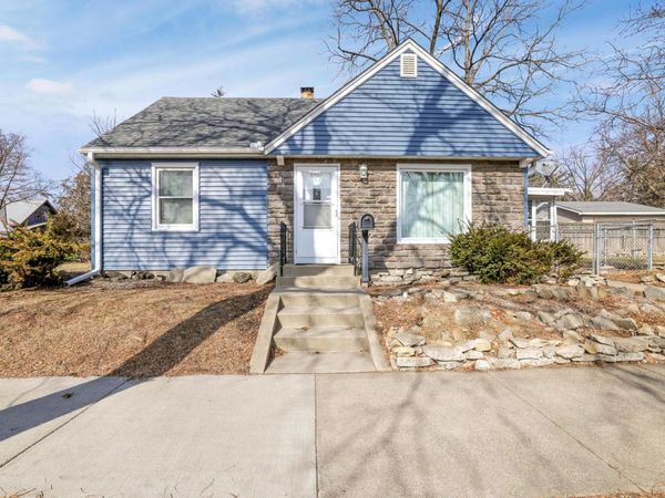 3255 36th Avenue S, Minneapolis, MN 55406