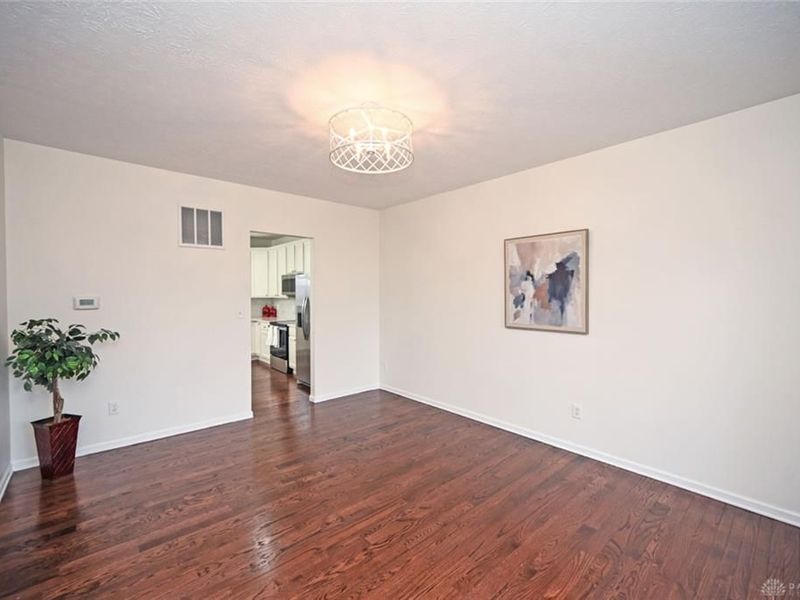 3533 Queen Victoria Court, Dayton, OH 45431 Photo 7