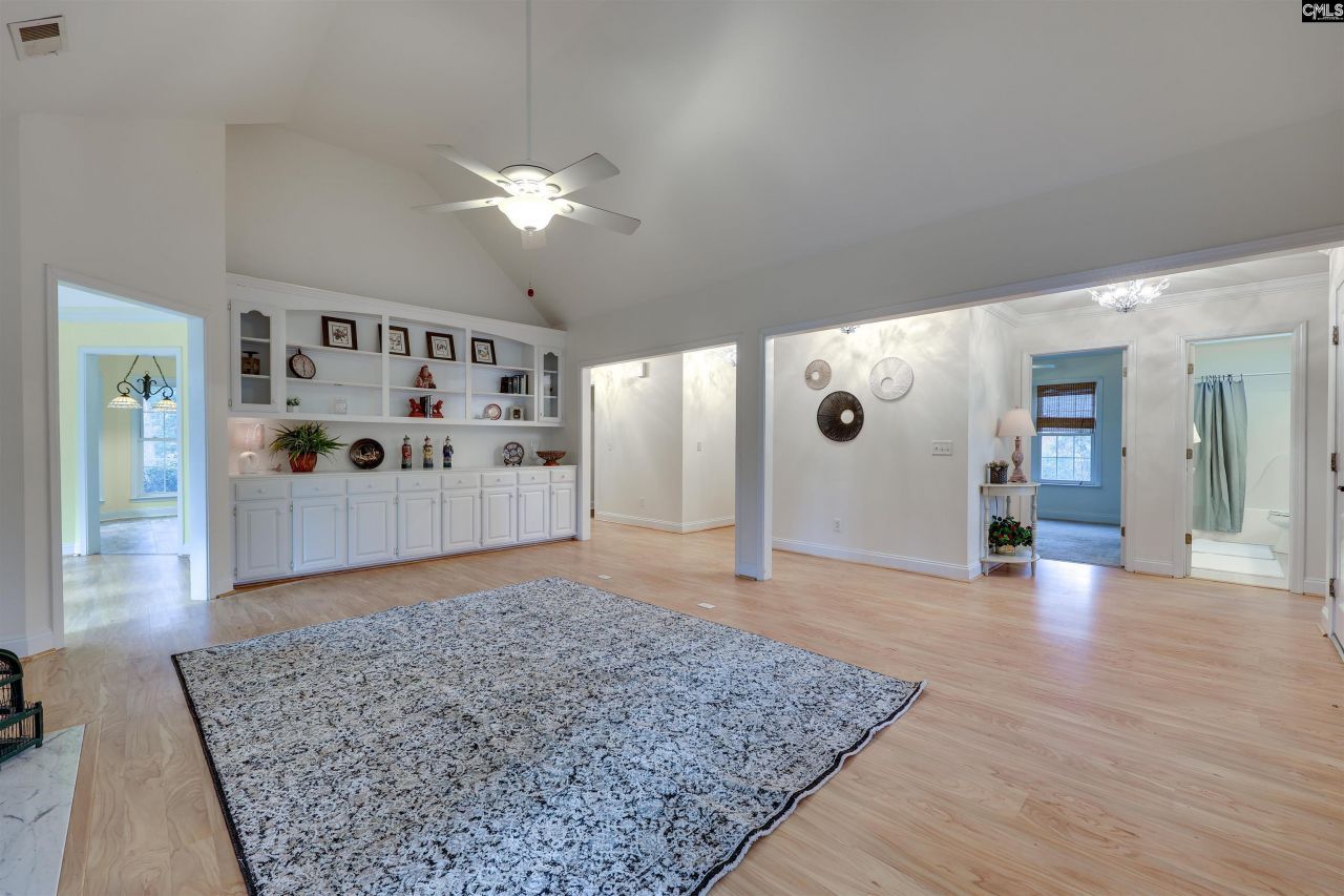 101 Smith Street Photo 7