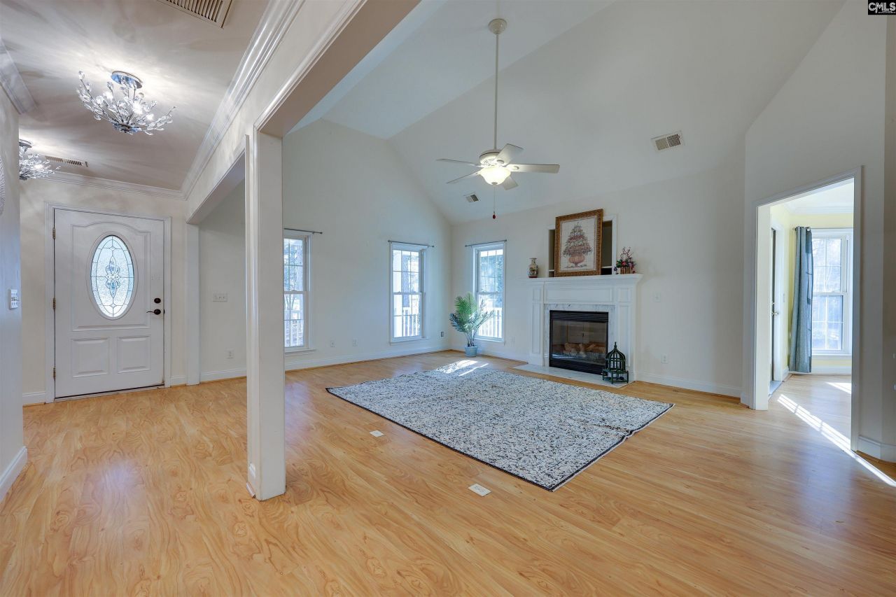 101 Smith Street Photo 8