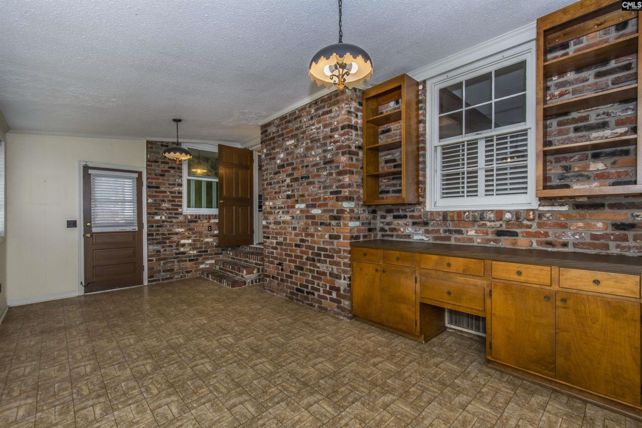 1707 Carl Road Photo 17