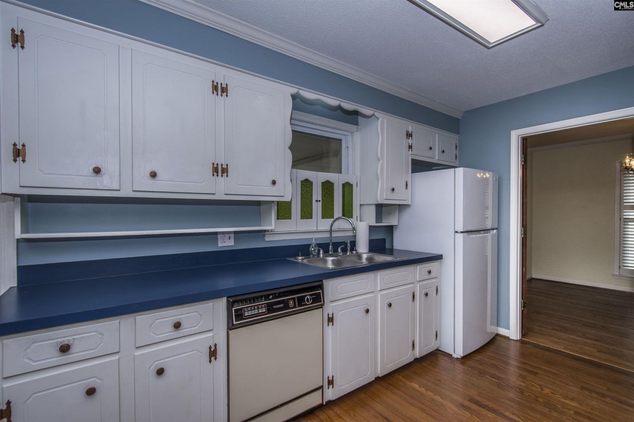 1707 Carl Road Photo 7