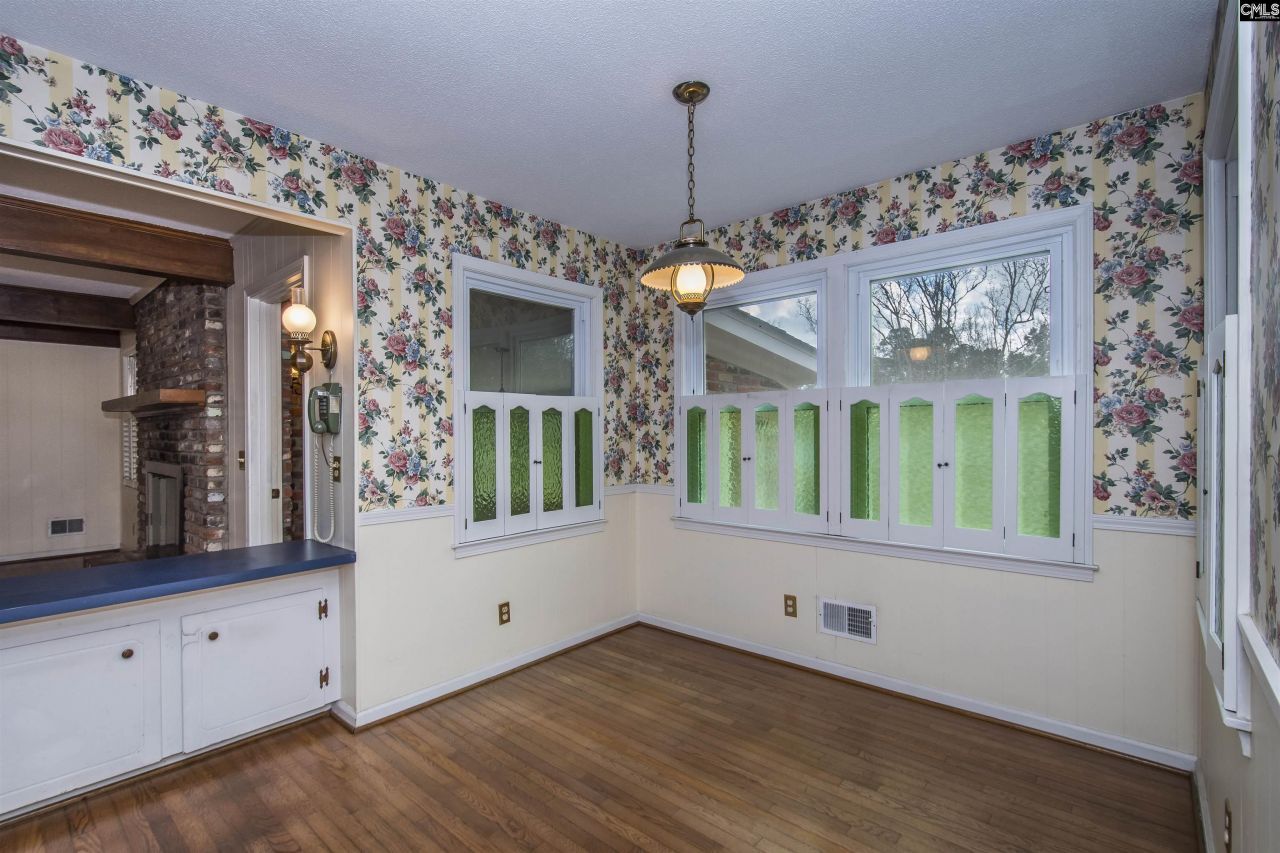 1707 Carl Road Photo 8