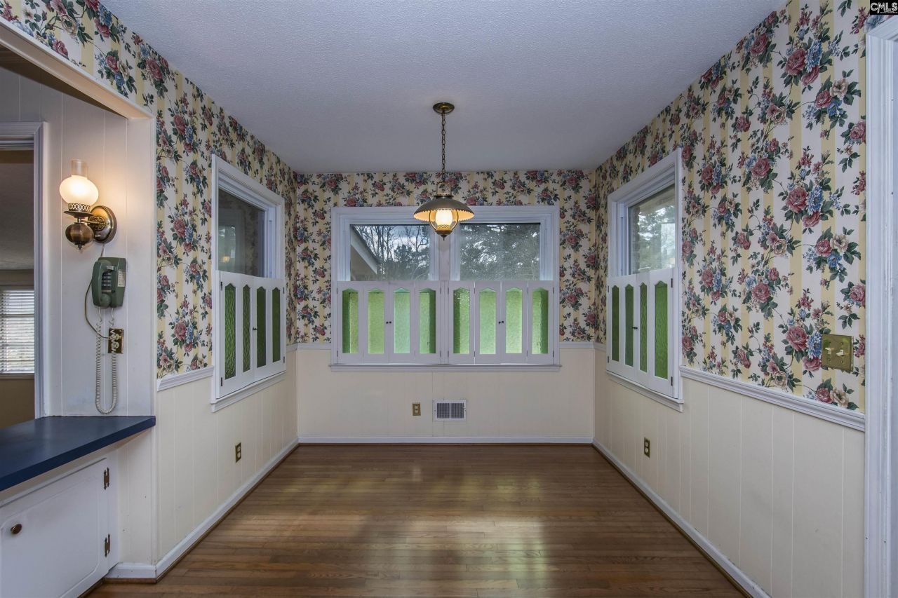 1707 Carl Road Photo 9