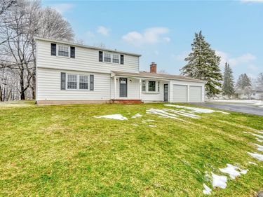 20 Sandoris Cir, Rochester, NY 14622