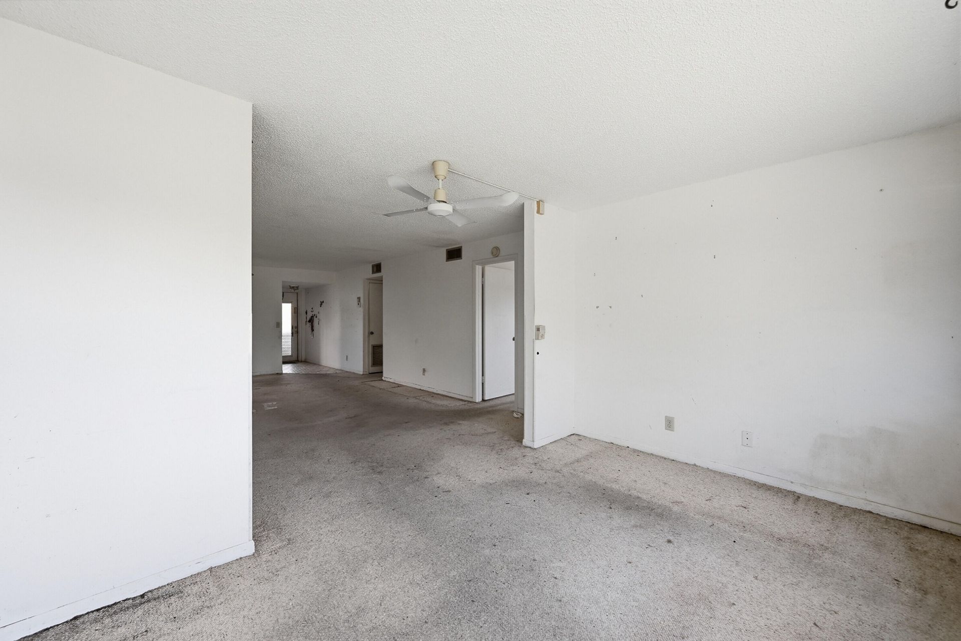 9541 Sunrise Lakes Boulevard, Unit 110, Sunrise, FL 33322 Photo