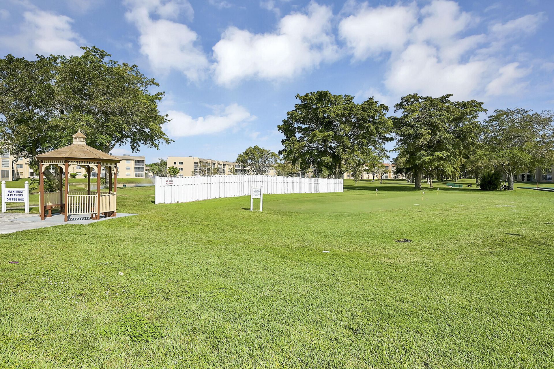 9541 Sunrise Lakes Boulevard, Unit 110, Sunrise, FL 33322 Photo