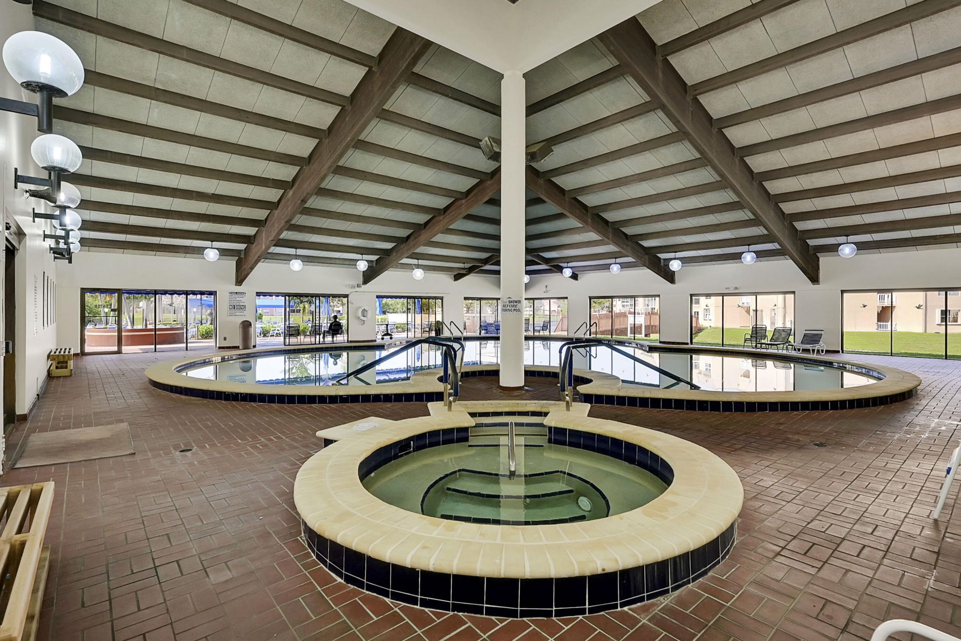 9541 Sunrise Lakes Boulevard, Unit 110, Sunrise, FL 33322 Photo