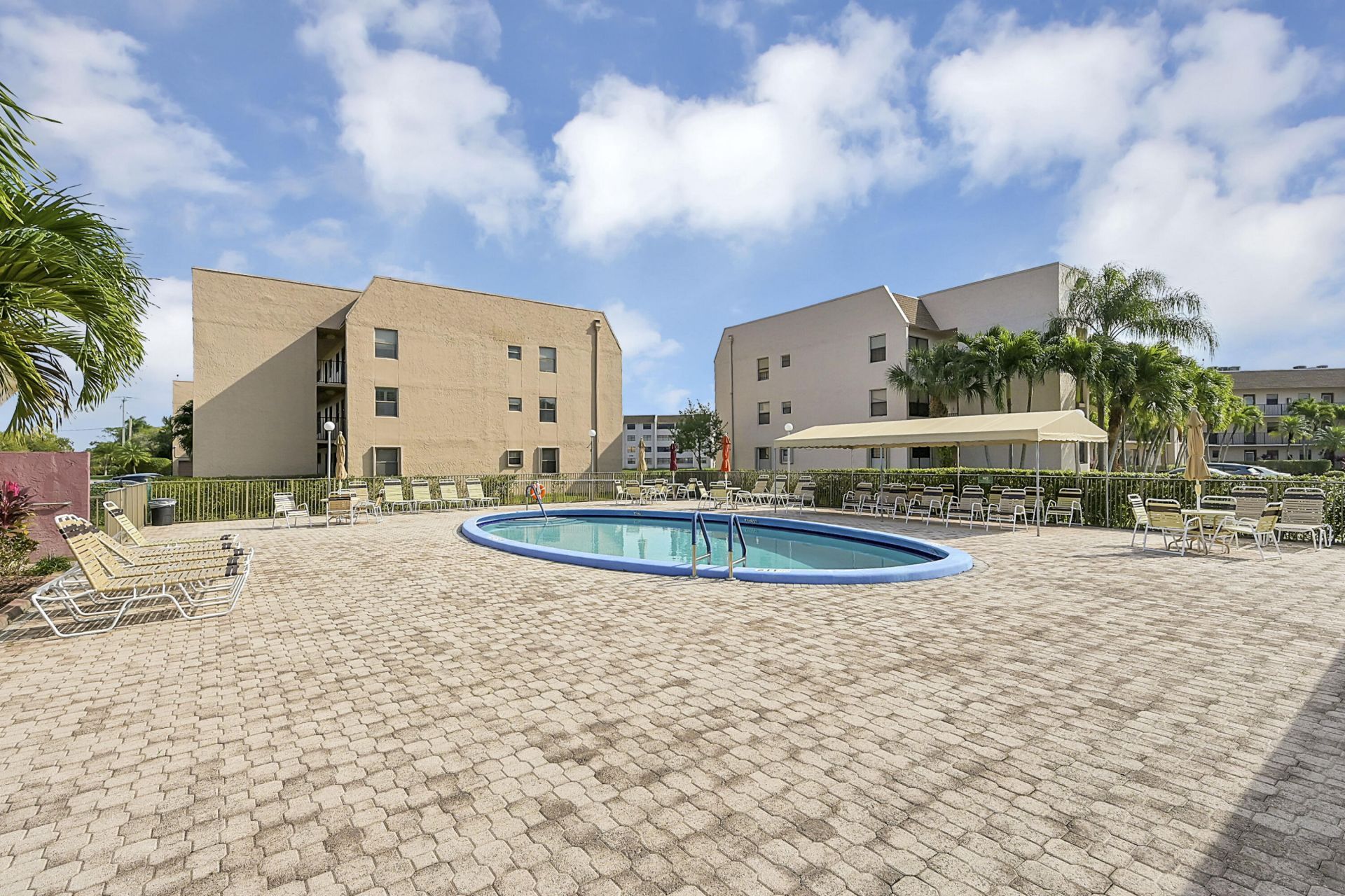 9541 Sunrise Lakes Boulevard, Unit 110, Sunrise, FL 33322 Photo