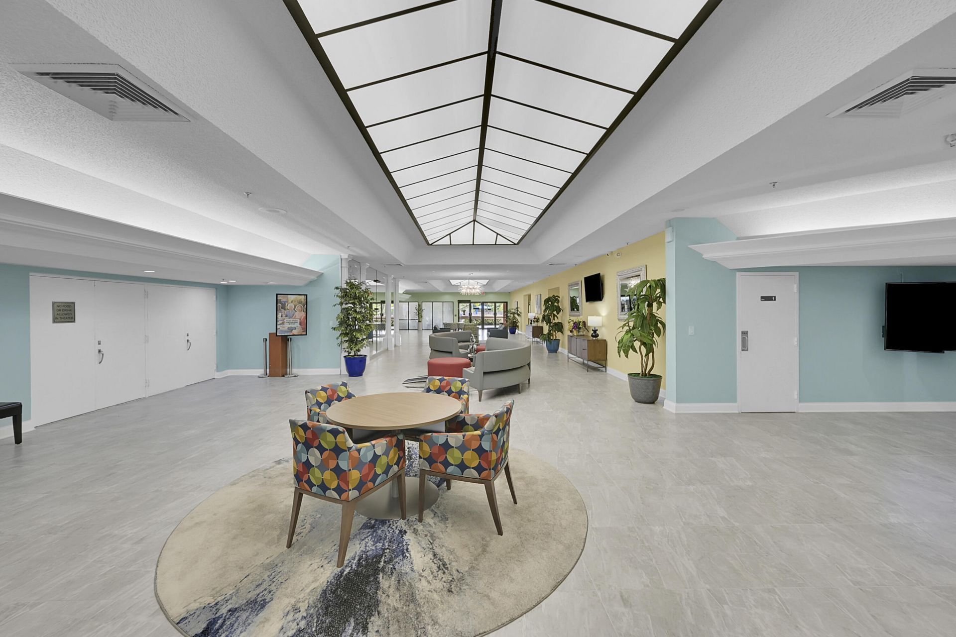 9541 Sunrise Lakes Boulevard, Unit 110, Sunrise, FL 33322 Photo