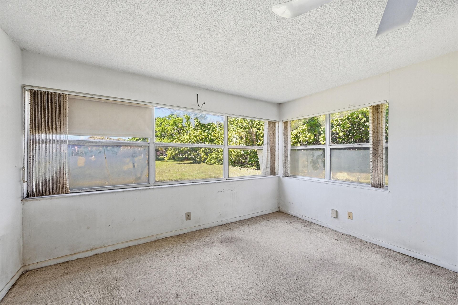 9541 Sunrise Lakes Boulevard, Unit 110, Sunrise, FL 33322 Photo